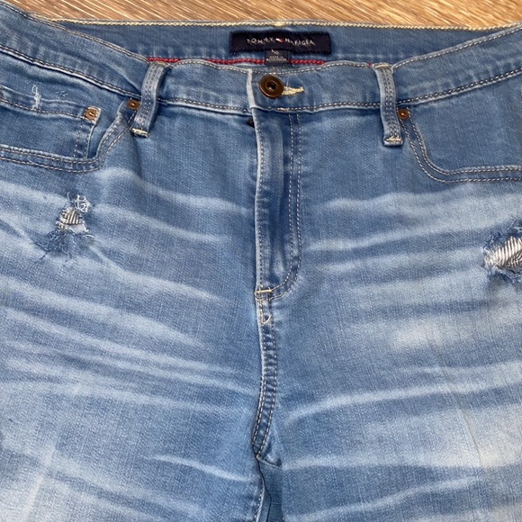 Tommy Hilfer denim distressed jeans shorts size 10 - Picture 3 of 9